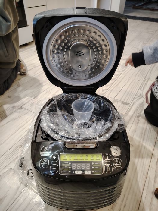 Продам Мультиварку от Tefal 5л, 37режим