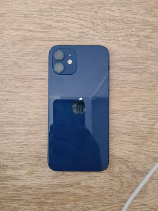 Iphone 12.    ..