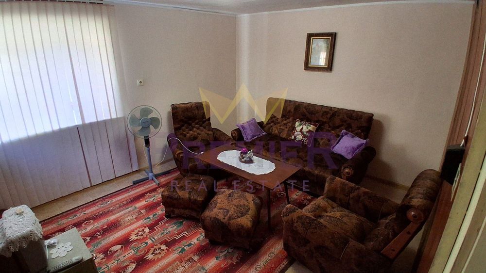 Продава се Къща в с. Бежаново, Област Ловеч - 200 кв.м за 133 €/кв.м - Снимка #6