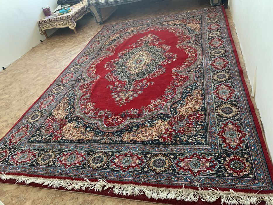 2 ковра. В хорошем состаянии.