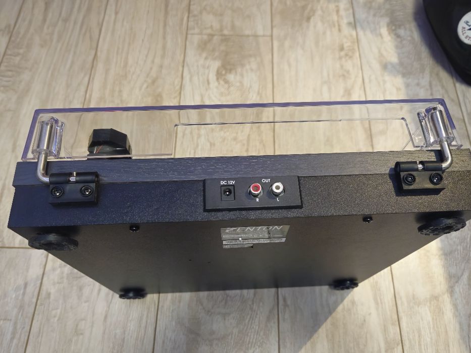 Pick-up Fentom Negru
