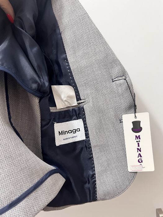 Костюм на малчика(пиджак,рубашка,жилетка,брюки)размер 6-12 мес