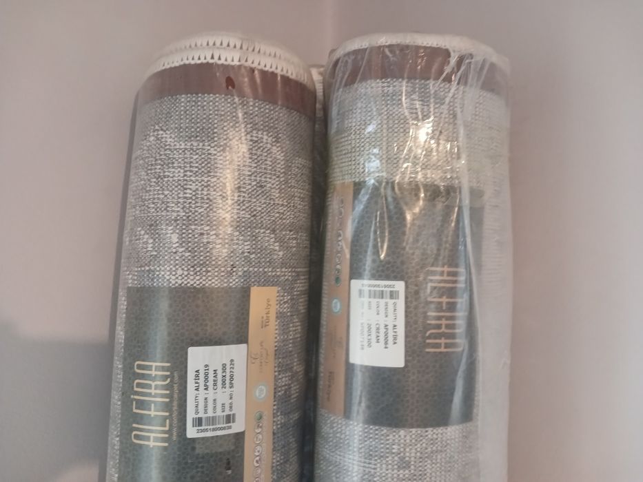 Продам ковры новые