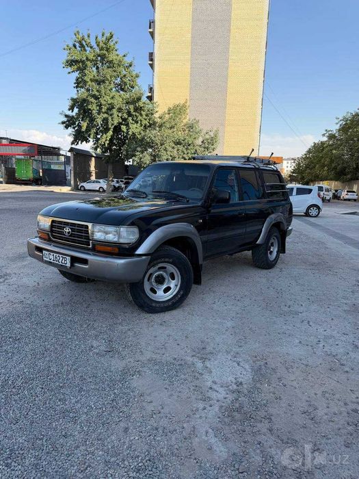 Легендарный Toyota Land Cruiser 80