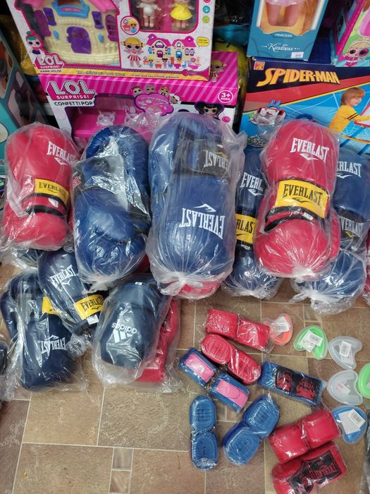 Перчатки боксерские