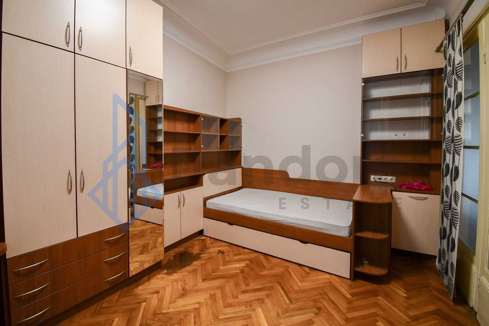 Дава се под наем Четиристаен апартамент в София, Център - 140 кв.м за 612 € - Снимка #3