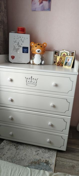 Кроватка с комодом