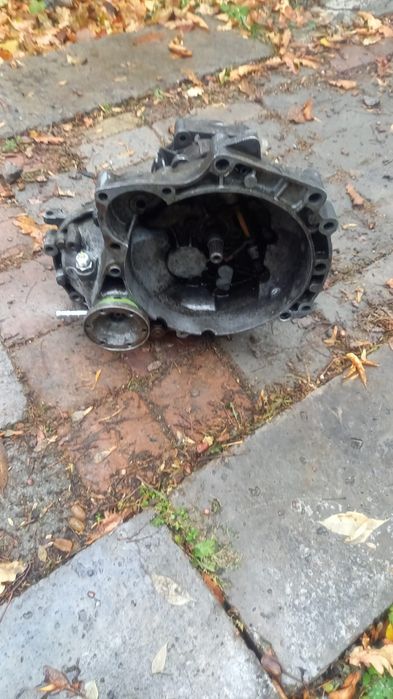 Продам коробку гольф3 1.6 abu