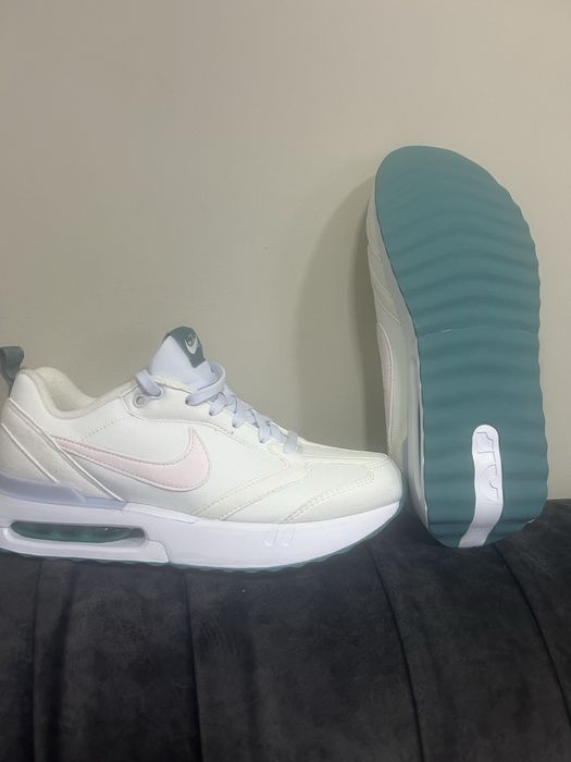 Маратонки NiKe нови