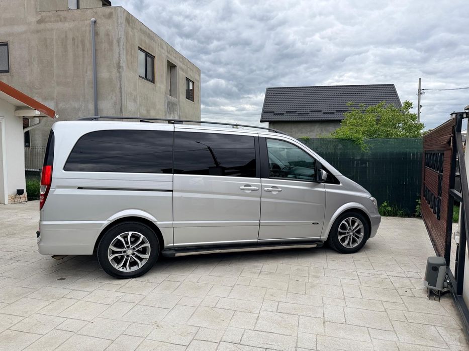 Vând Mercedes Viano