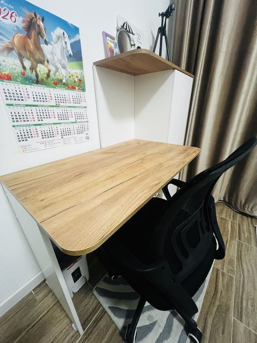 Стол рабочий школьный