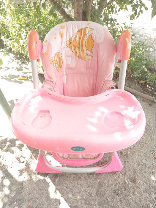 Детский стульчик для кормления