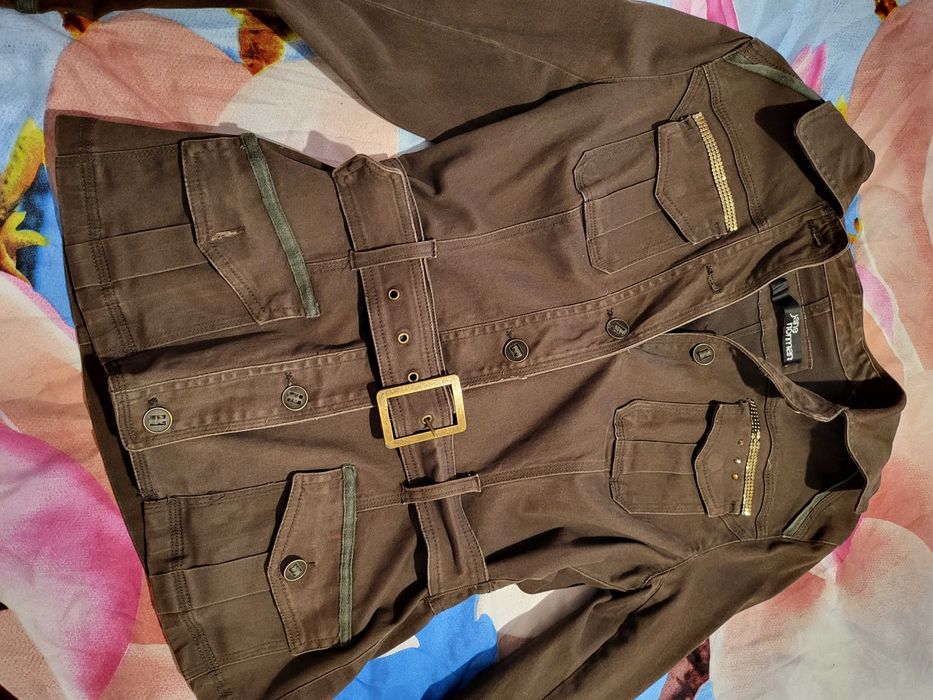 Дамско яке, кафяво на цвят, размер С