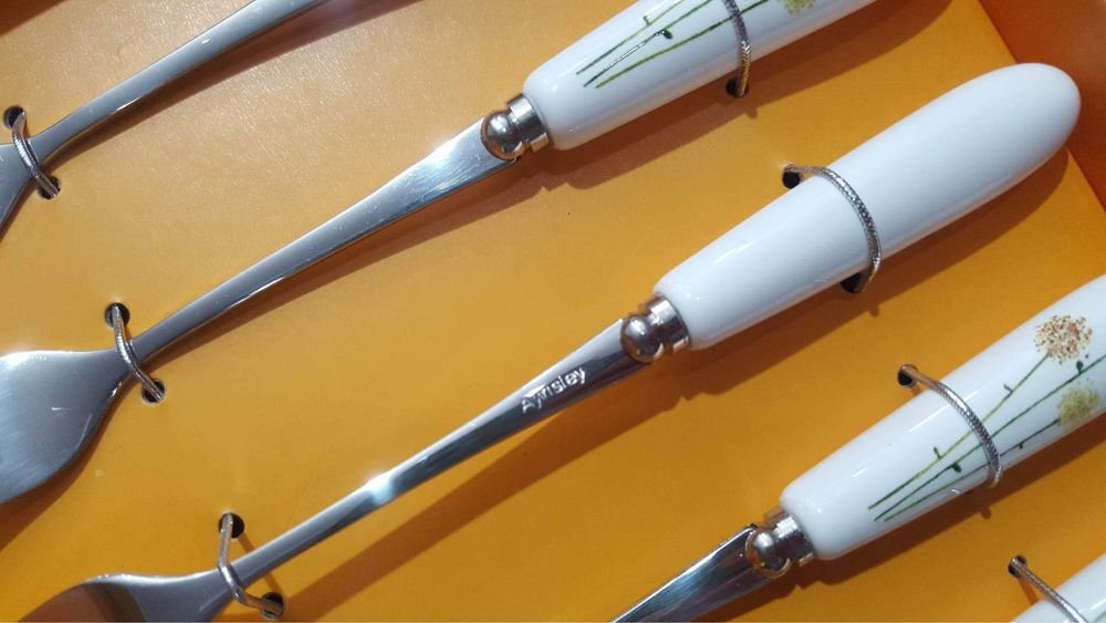 Красиви нови вилички от Англия