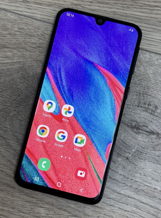 Продам Samsung A40