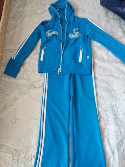 Спортивный костюм на девочку