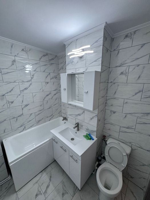 Vand apartament 3 cam