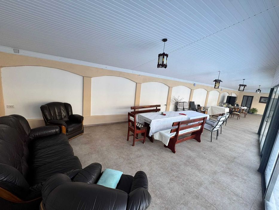 Terasa privata de 80 mp acoperita si izolata fonic inchiriere