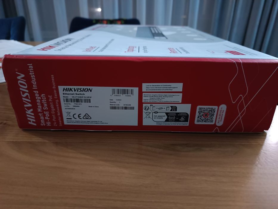 Vând Switch Industrial Hikvision DS-3T1528HP-SI-24P4F,
