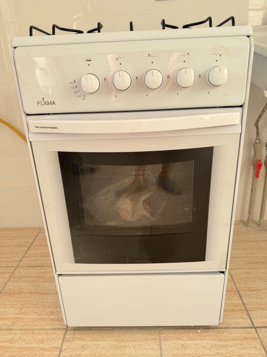 Продаем газовую новую плиту