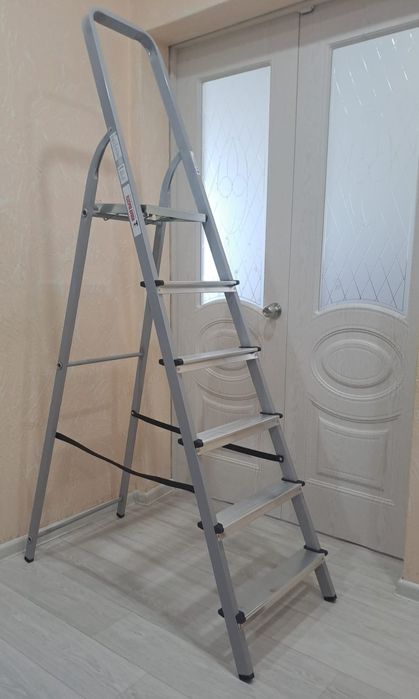 Продам Новую стремянка лестница