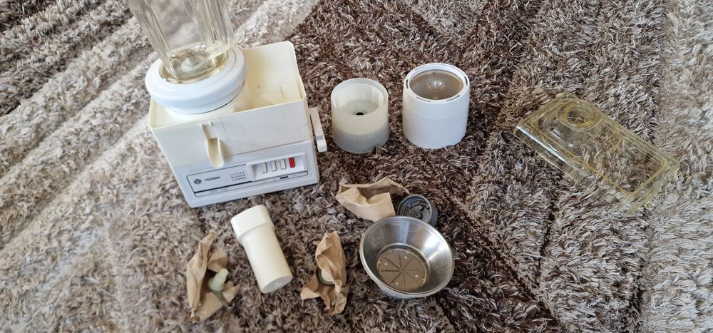 Robot bucatarie rostok