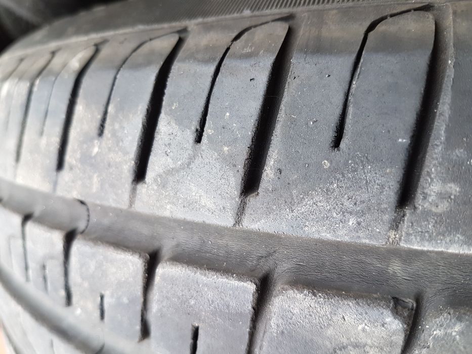 2 бр. летни гуми Pirelli 225/60/17 5 mm DOT 4912