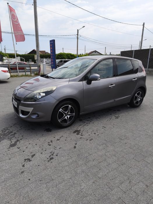 Vând Renault Scenic