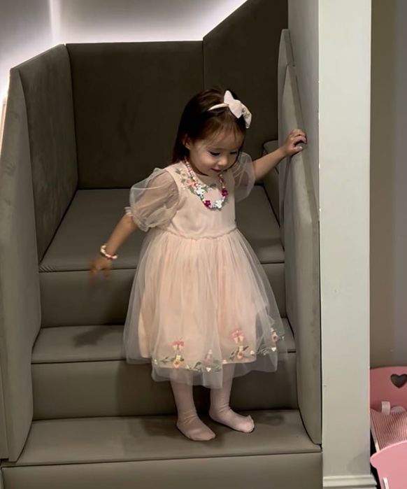 NEXT 98-104 платье нарядное, на 3-4 года