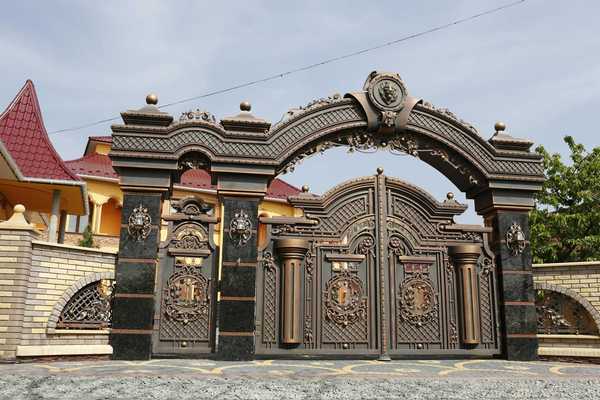 Большие ворота фото ворота с калиткой в Иргели - OLX.kz