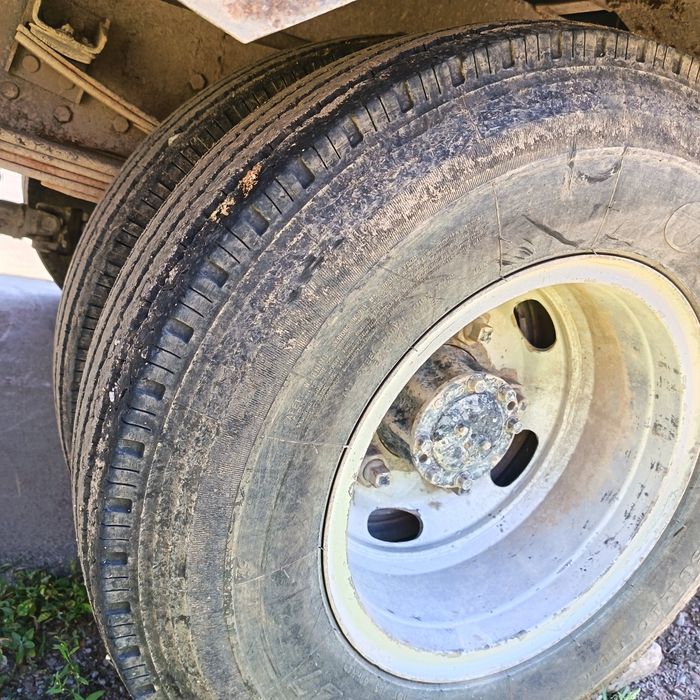 Mitsubishi 5 to 1996 yil