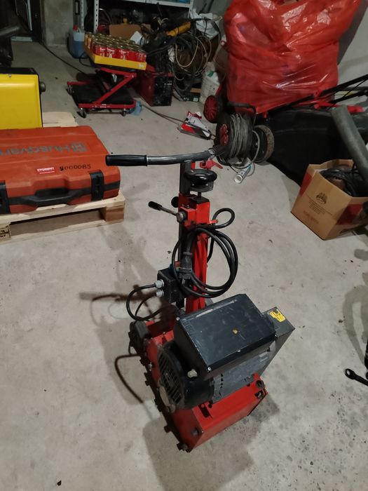 Masina de sflefuit husqvarna