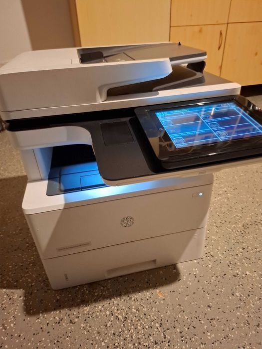 Imprimanta mfp M527m