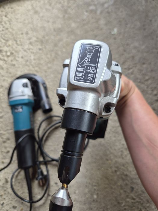 Masină tăiat tablă Makita DJN161