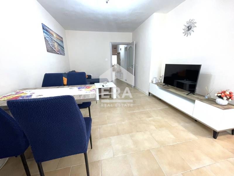 Дава се под наем Тристаен апартамент в Варна, ВИНС - 100 кв.м за 1196.97 € - Снимка #2