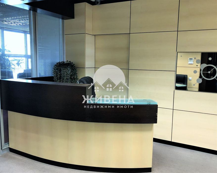 Дава се под наем Офис в Варна, Спортна зала - 306 кв.м за 3060 € - Снимка #2