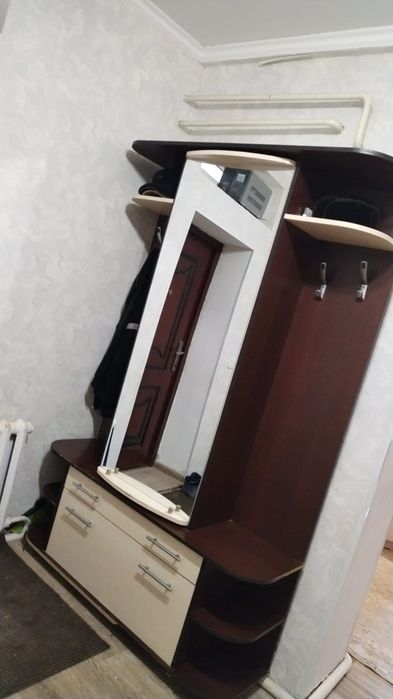 Продам шкаф и прихожку