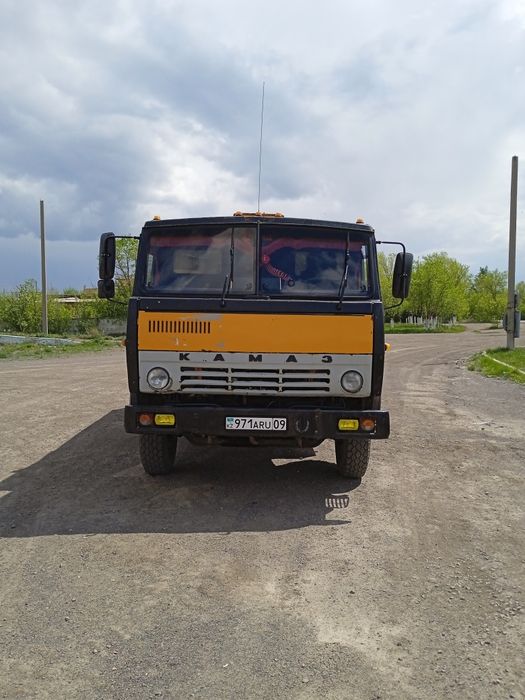 В продаже камаз самосвал
