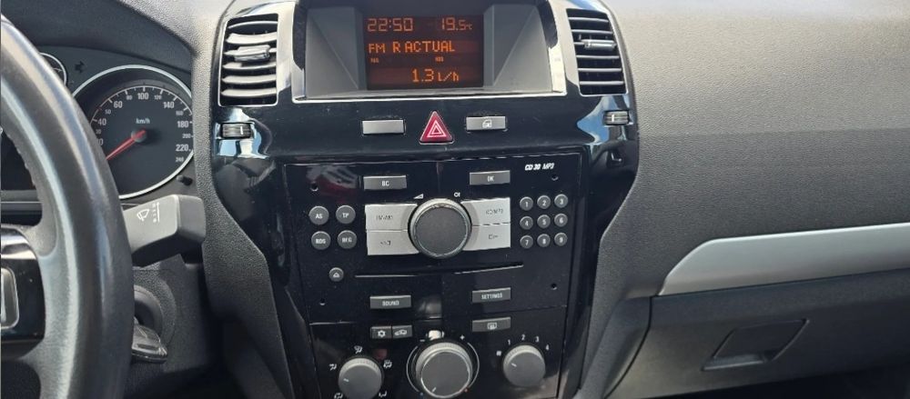 Zafira b Opel intretinut