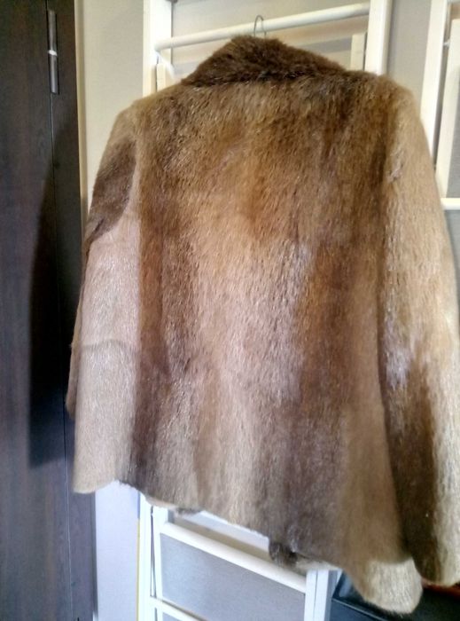 Яке с косъм от мускат