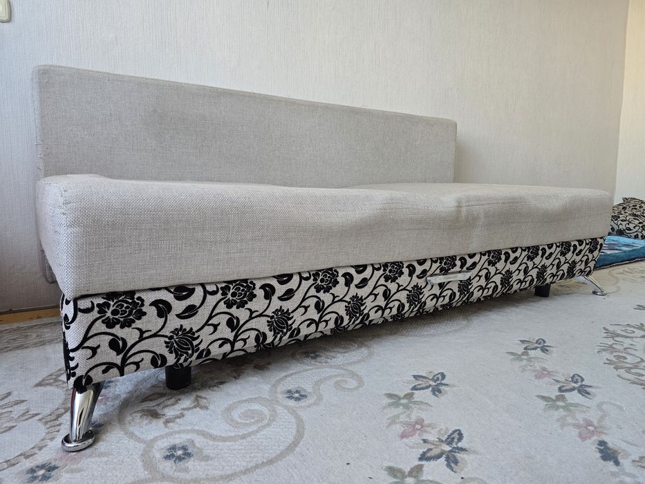 Продам диван еврокнижка