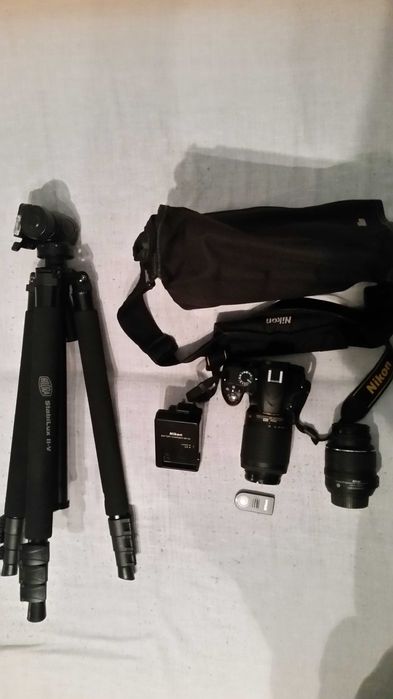 Nikon D3200 + Obiective 18–55mm – 55-200 DSLR autentic, kit complet.