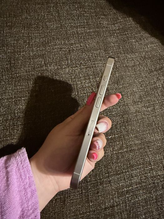 Продавам iPhone 15 Pro 512 GB – Silver – Перфектно състояние