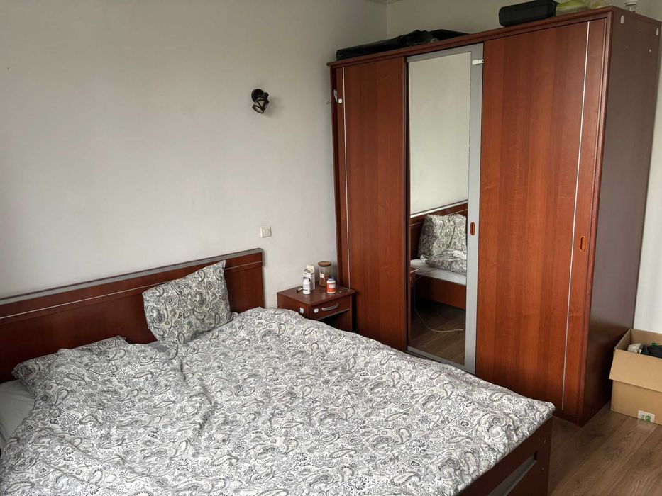 Vand apartament 2 camere Eroii Revolutei, decomandat,direct proprietar