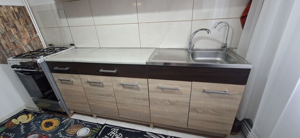 Mobila bucatarie completa cu aragaz si chiuveta