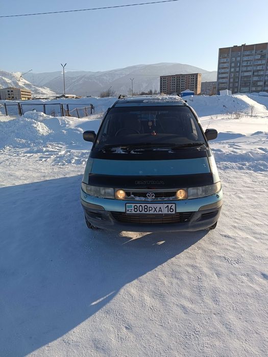 Продам семейный автомобиль