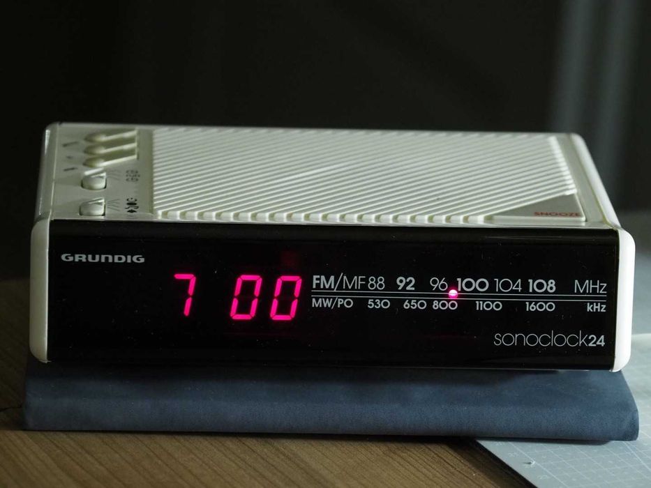 Ceas Alarma Radio Grundig Sonoclock 24