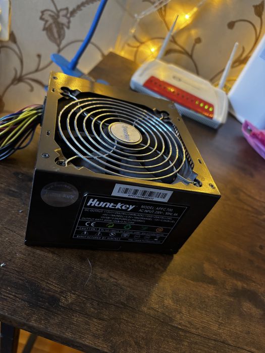 Блок питания Huntkey apfc 700 600w