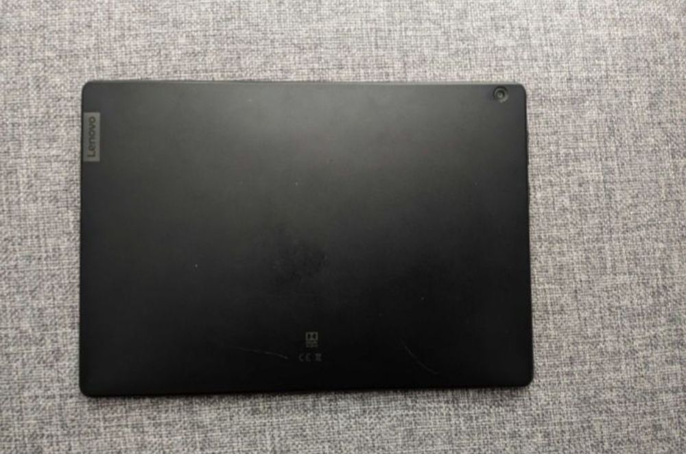 Vând Tabletă LENOVO