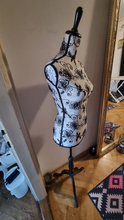 Manechin croitorie cu stativ din lemn masiv